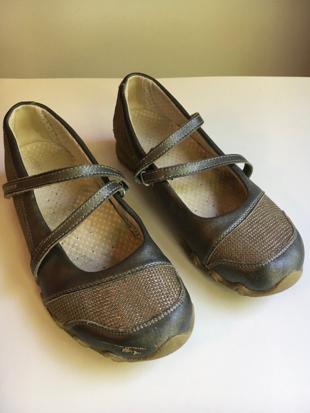 Skechers Mary Jane Shoes 7 Metallic Gold Pewter Silver Leather Sporty Balletcore